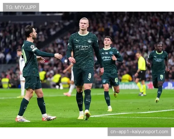 现场：伯纳乌响起巨大嘘声，针对皇马前锋罗德里戈错失单刀