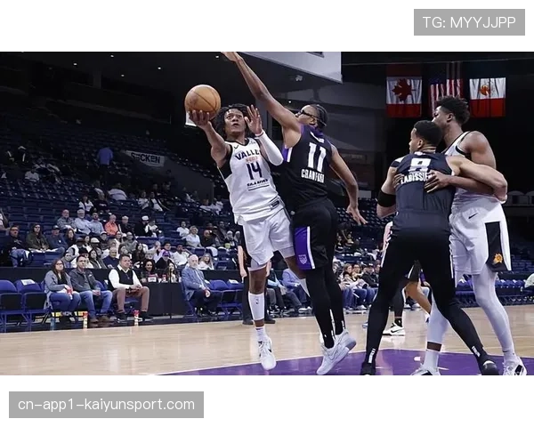 多支球队开始进行季后赛阵容微调,可能签下发展联盟球员补充深度 多支球队开始进行季后赛阵容微调,可能签下发展联盟球员补充深度